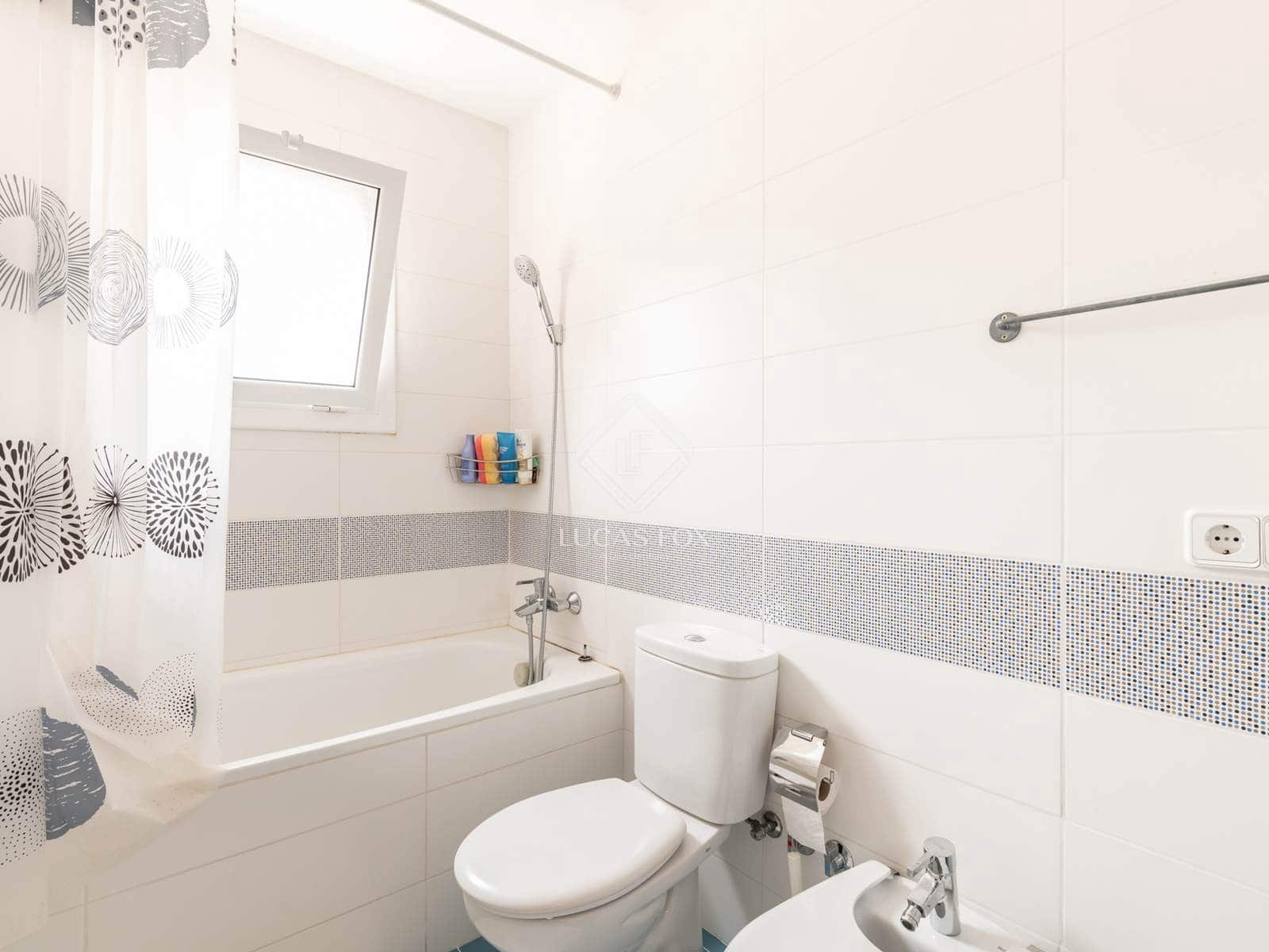 7 sypialnia Willa do wynajęcia w Castelldefels z basenem garażem - 7 000 € (Ref: 8403900)