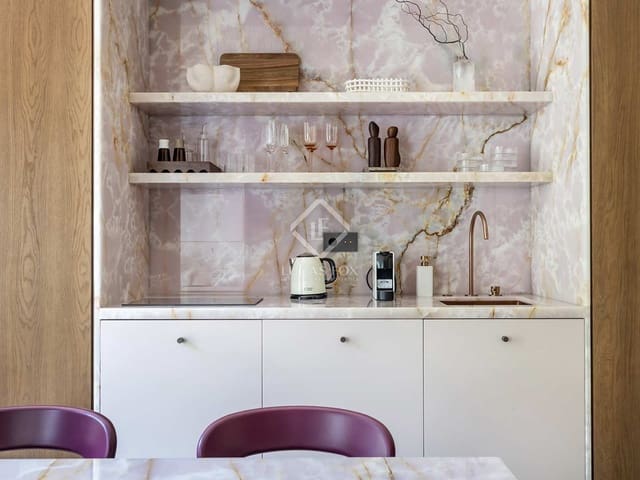 Apartamento de 2 habitaciones en Barcelona ciudad en alquiler - 6.000 € (Ref: 8403965)