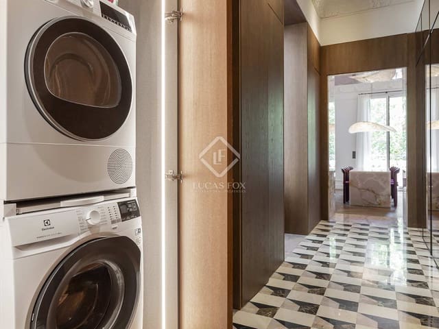 Apartamento de 2 habitaciones en Barcelona ciudad en alquiler - 6.000 € (Ref: 8403965)