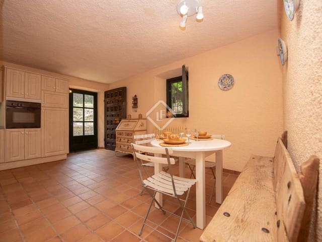 4 slaapkamer Villa te koop in Calonge i Sant Antoni met zwembad - € 1.400.000 (Ref: 8408852)