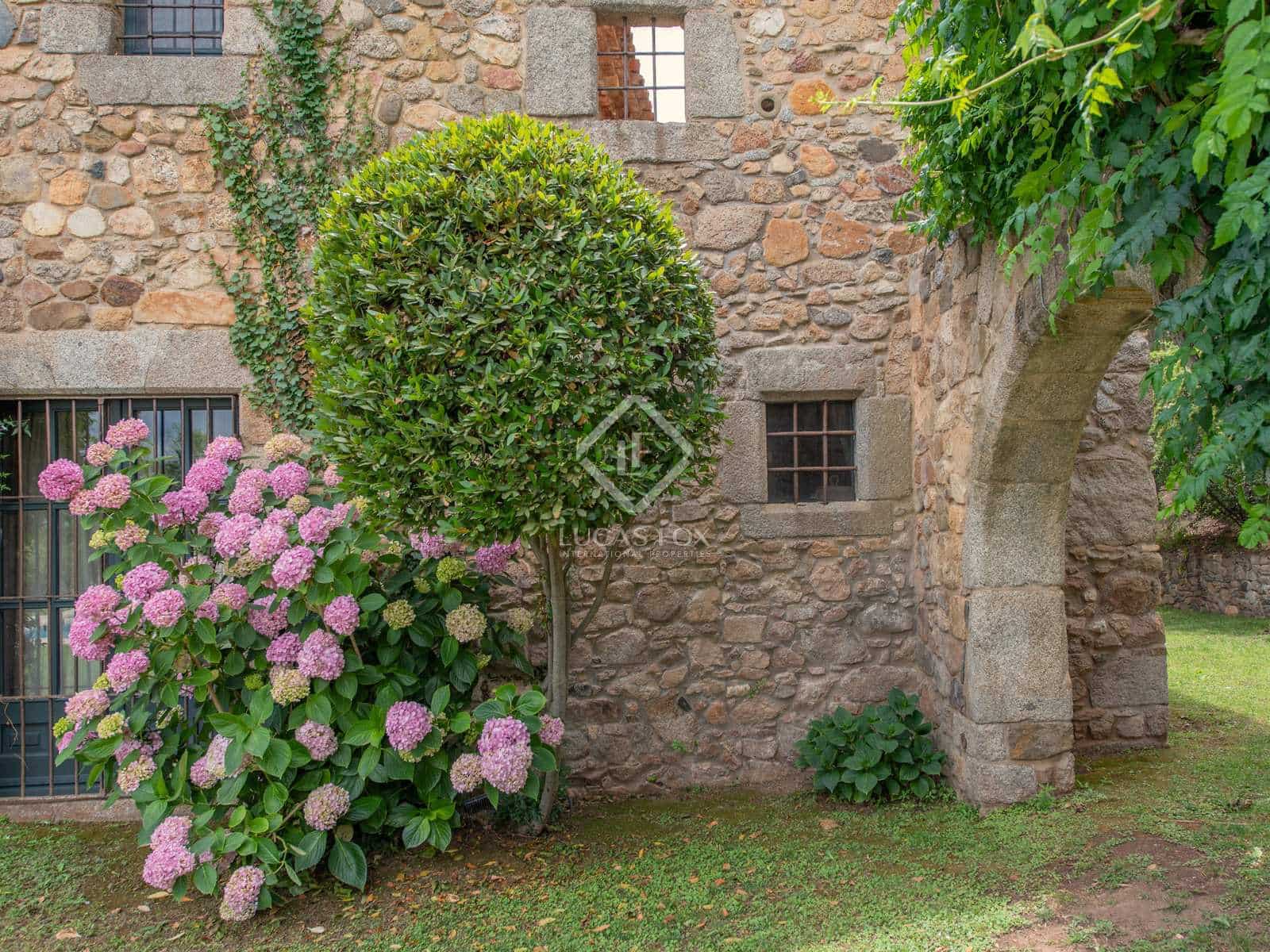 4 slaapkamer Villa te koop in Calonge i Sant Antoni met zwembad - € 1.400.000 (Ref: 8408852)