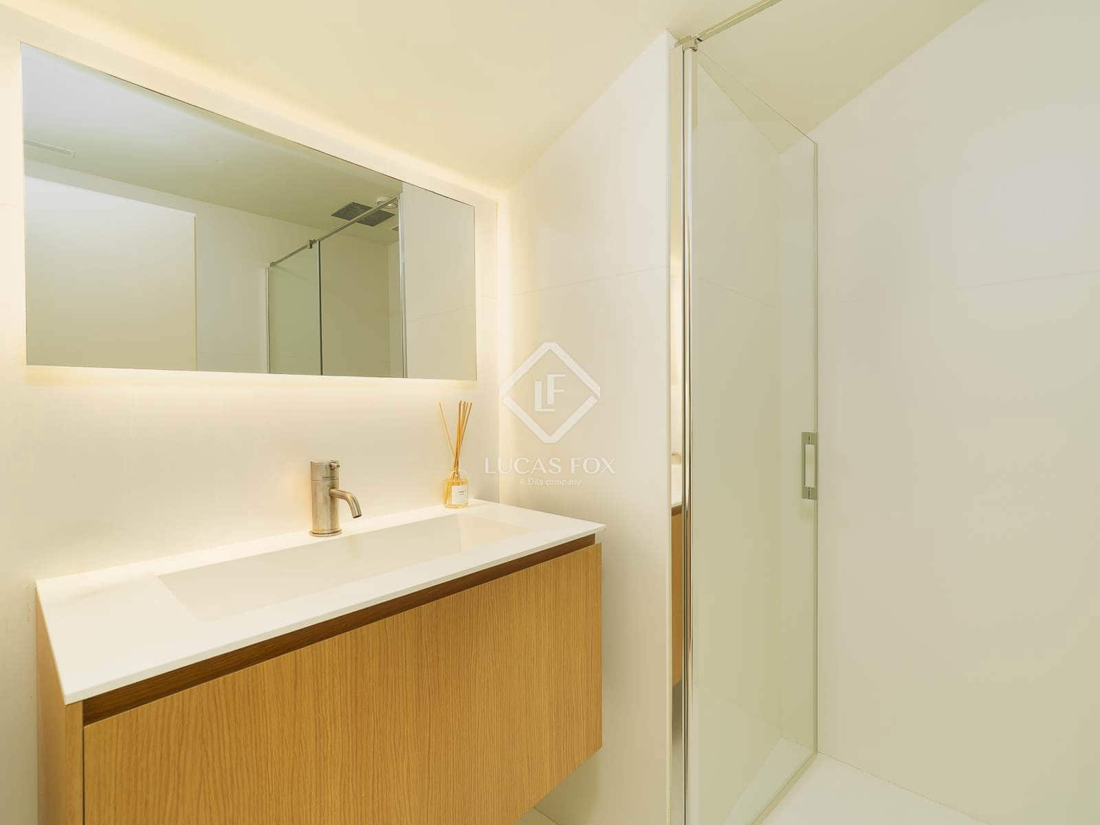 2 soveværelse Penthouse til salg i Barcelona by med swimmingpool - € 2.690.000 (Ref: 8410758)