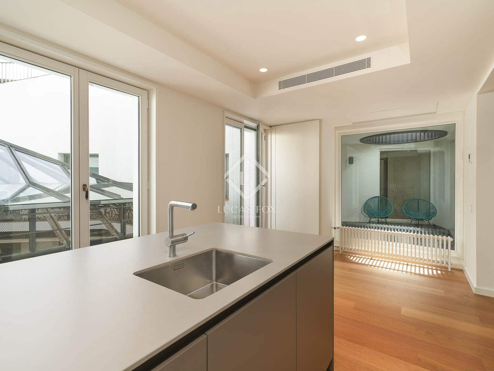 2 soveværelse Penthouse til salg i Barcelona by med swimmingpool - € 2.690.000 (Ref: 8410758)