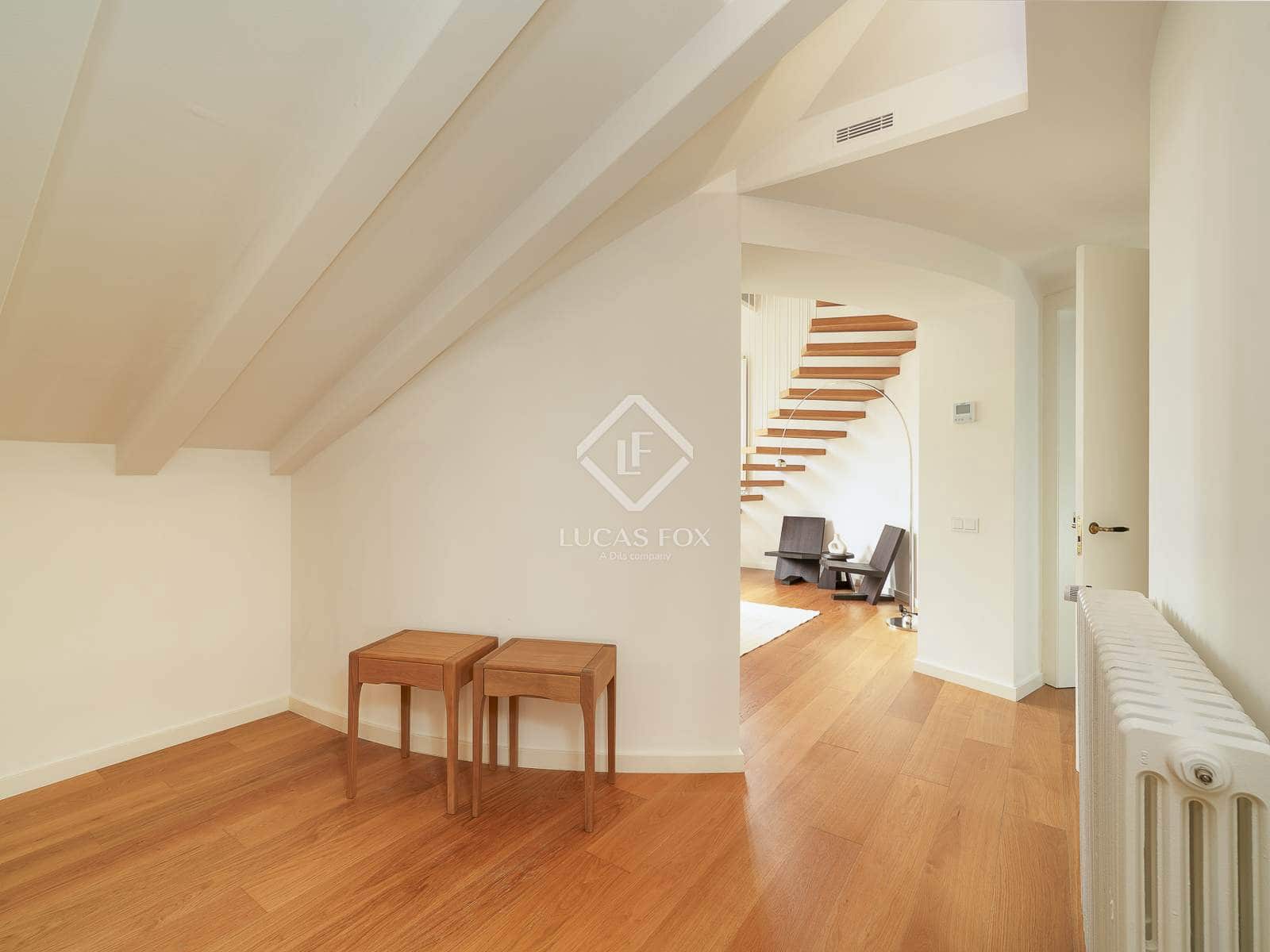 2 soveværelse Penthouse til salg i Barcelona by med swimmingpool - € 2.690.000 (Ref: 8410758)