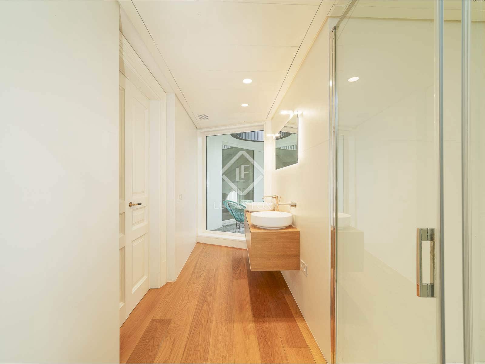 2 soveværelse Penthouse til salg i Barcelona by med swimmingpool - € 2.690.000 (Ref: 8410758)