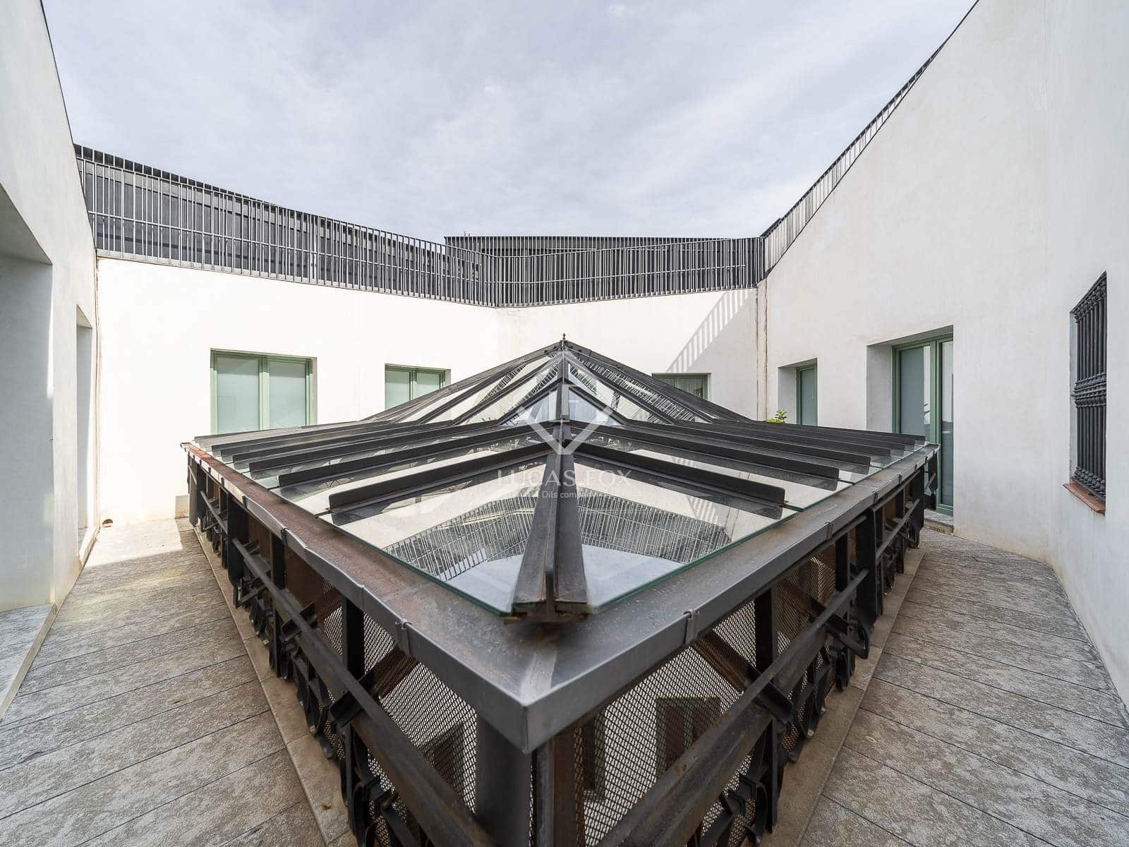 2 soveværelse Penthouse til salg i Barcelona by med swimmingpool - € 2.690.000 (Ref: 8410758)