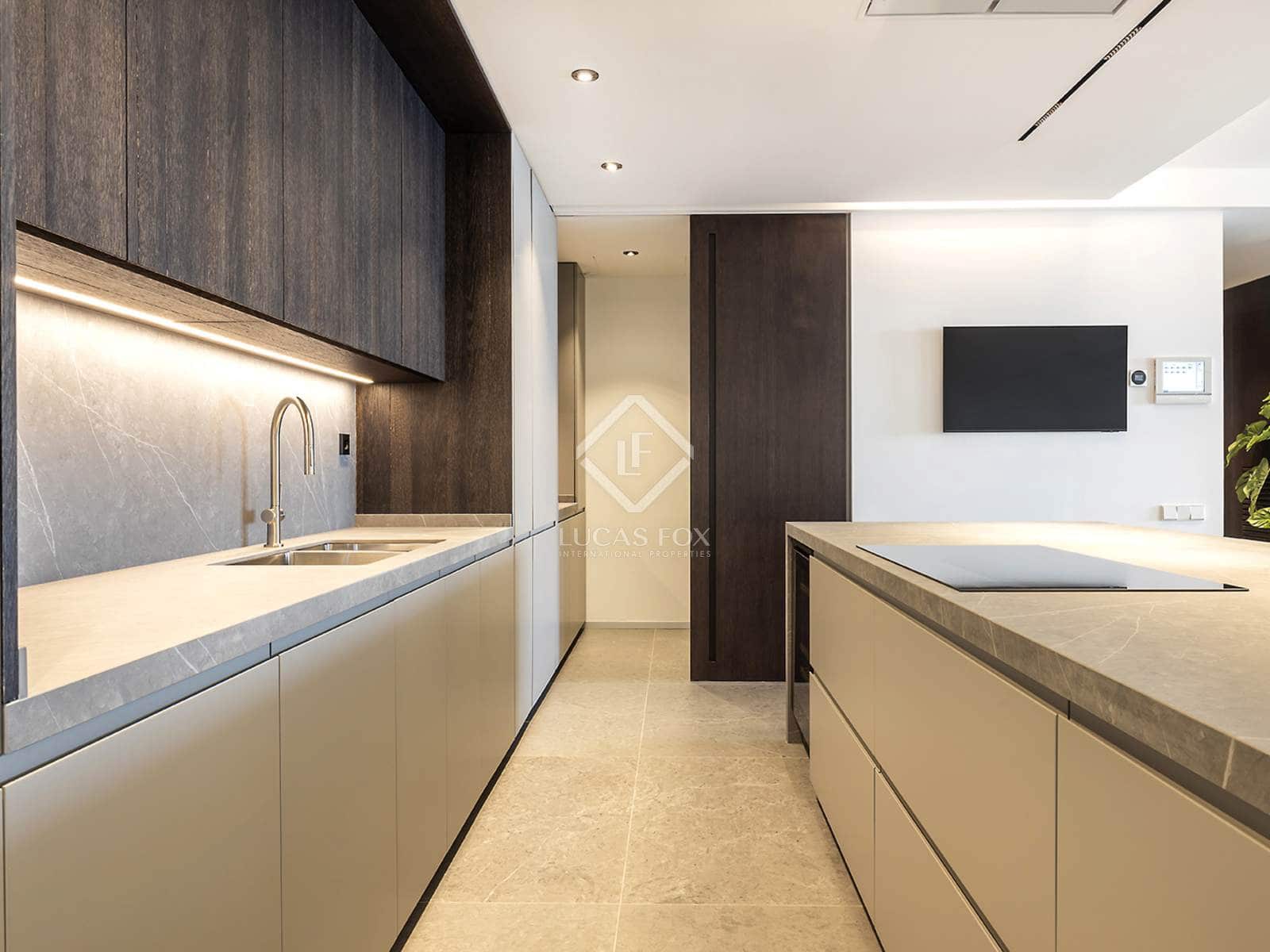 5 bedroom Villa for sale in Barcelona city with pool garage - € 5,900,000 (Ref: 8410759)