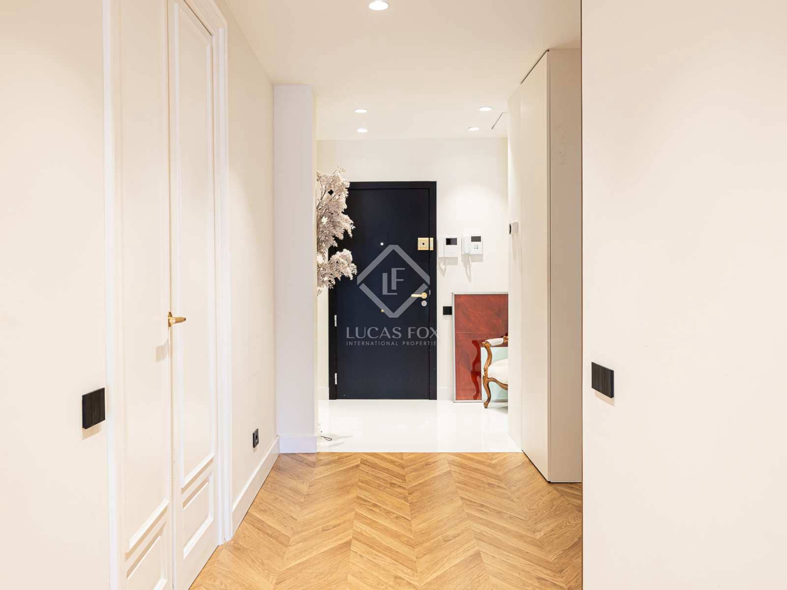 3 slaapkamer Appartement te koop in Barcelona stad - € 1.295.000 (Ref: 8410761)