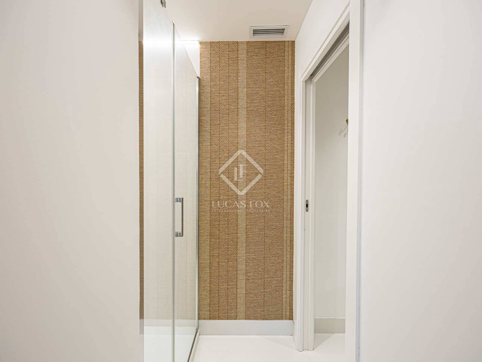 3 slaapkamer Appartement te koop in Barcelona stad - € 1.295.000 (Ref: 8410761)