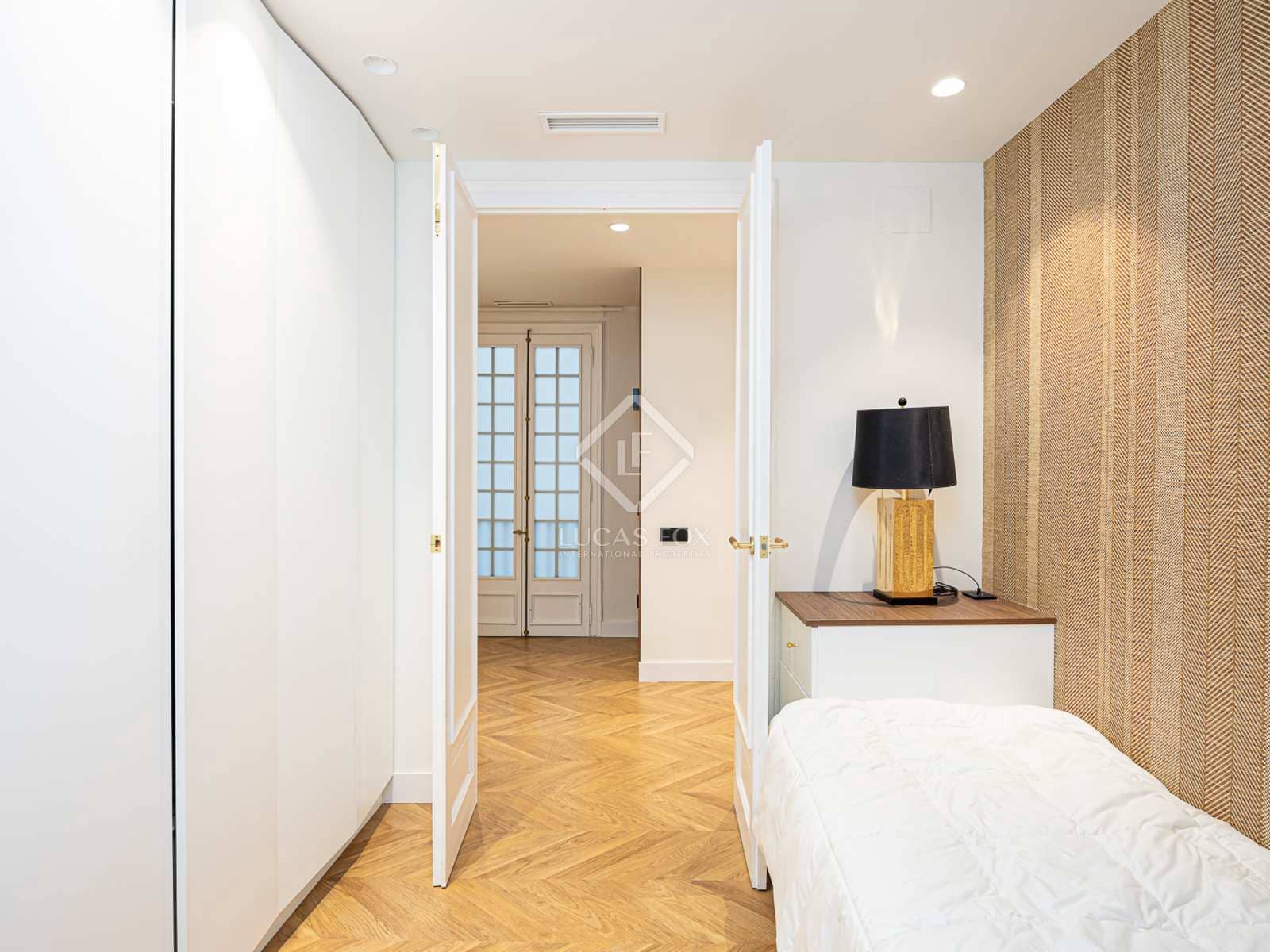 3 slaapkamer Appartement te koop in Barcelona stad - € 1.295.000 (Ref: 8410761)