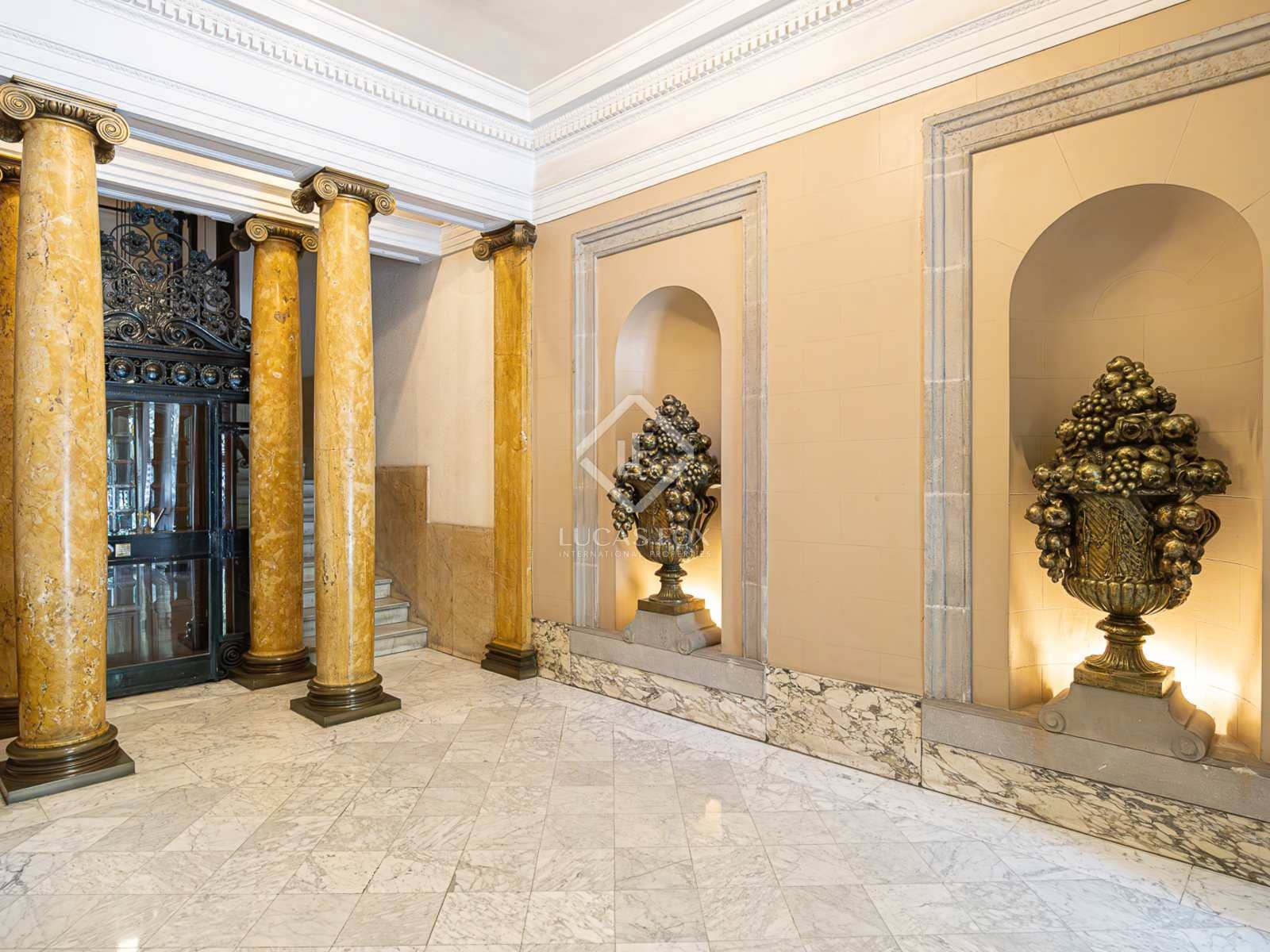 3 slaapkamer Appartement te koop in Barcelona stad - € 1.295.000 (Ref: 8410761)