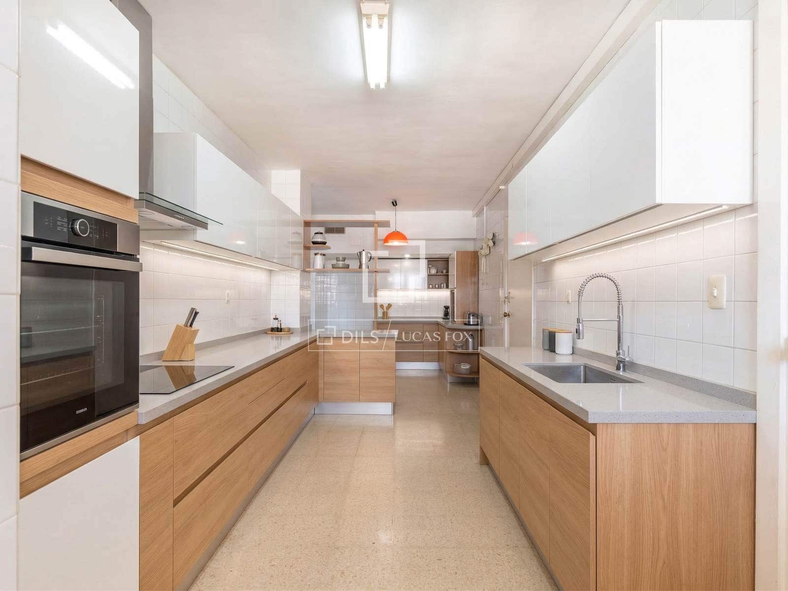 5 makuuhuone Huoneisto myytävänä paikassa Malaga kaupunki mukana 
autotalli - 1 680 000 € (Ref: 8410912)