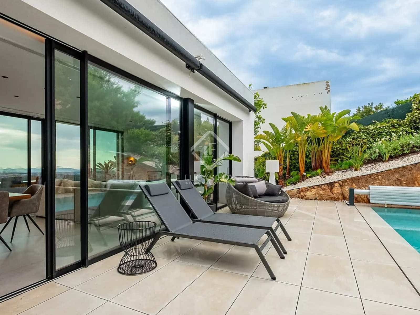 4 soveværelse Villa til salg i Platja d'Aro med swimmingpool garage - € 1.995.000 (Ref: 8416321)