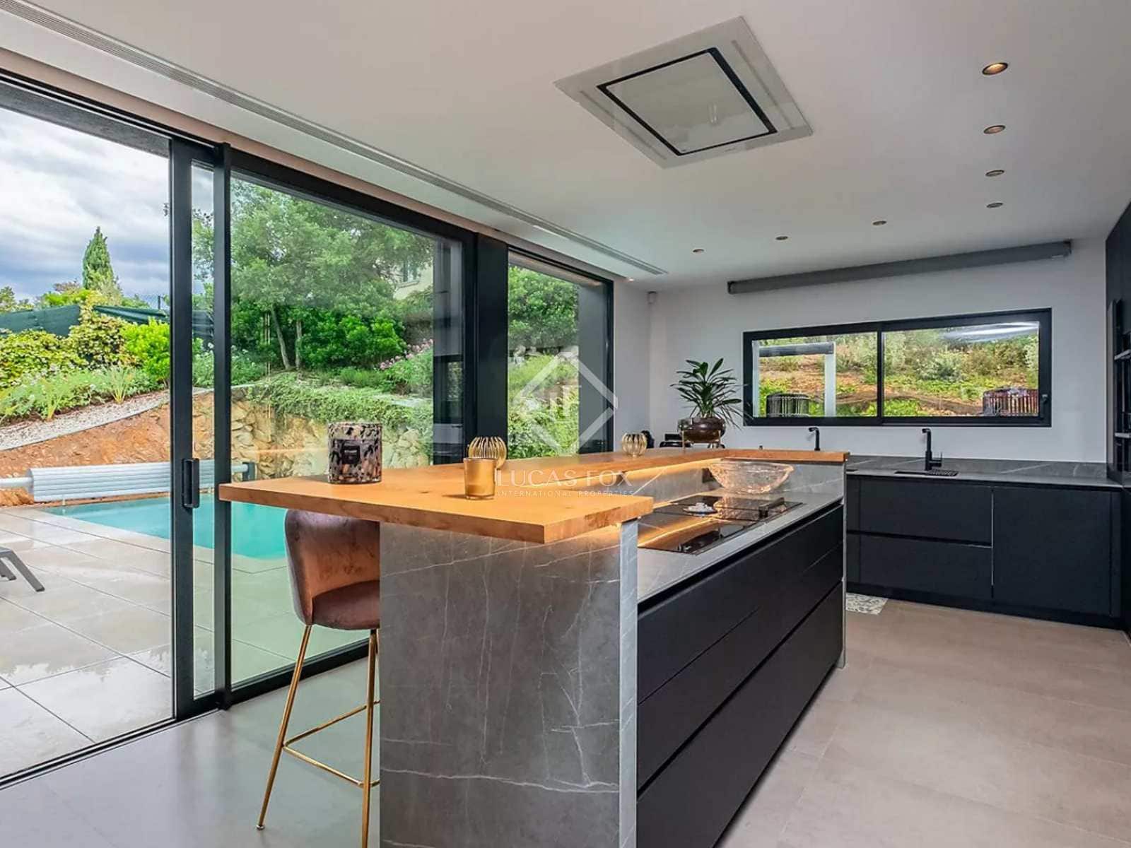 4 soveværelse Villa til salg i Platja d'Aro med swimmingpool garage - € 1.995.000 (Ref: 8416321)