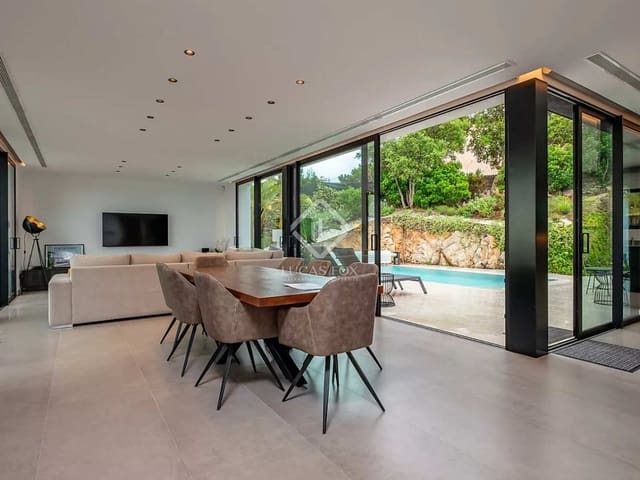 4 Zimmer Villa zu verkaufen in Platja d'Aro, Castell-Platja d'Aro mit Pool Garage - 1.995.000 € (Ref: 8416321)