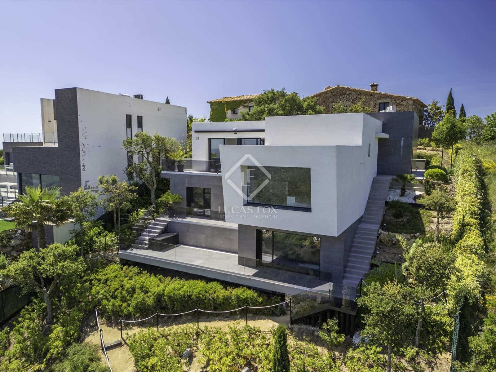 4 soveværelse Villa til salg i Platja d'Aro med swimmingpool garage - € 1.995.000 (Ref: 8416321)