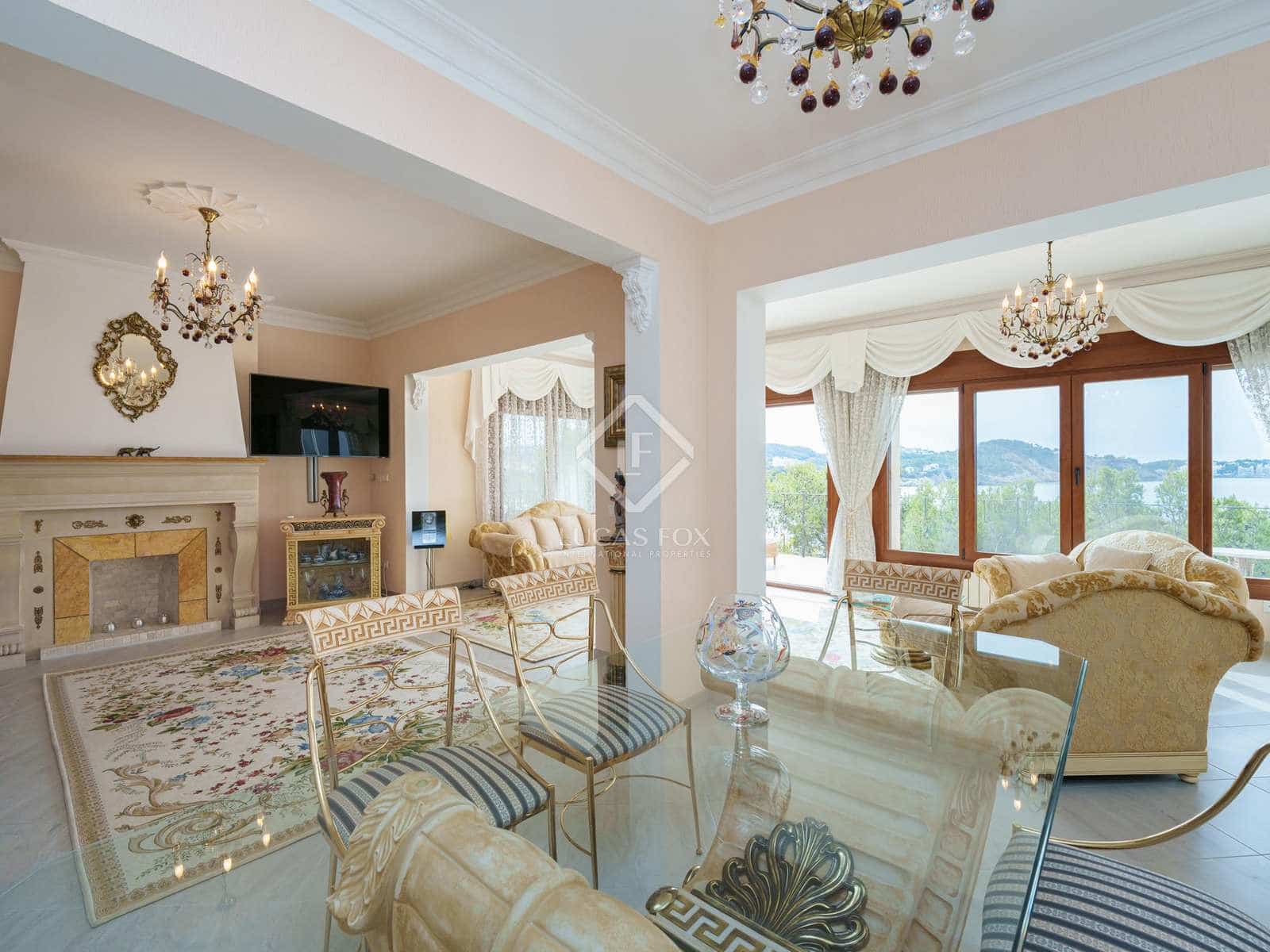 6 soveværelse Villa til salg i Cala Fornells med garage - € 10.700.000 (Ref: 8416901)