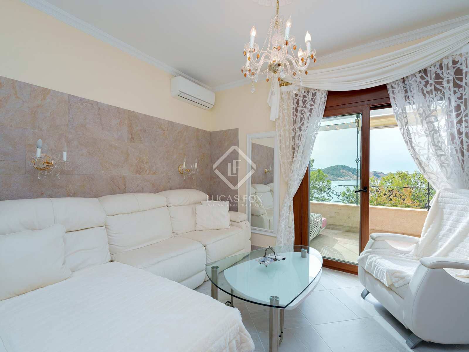 6 soveværelse Villa til salg i Cala Fornells med garage - € 10.700.000 (Ref: 8416901)