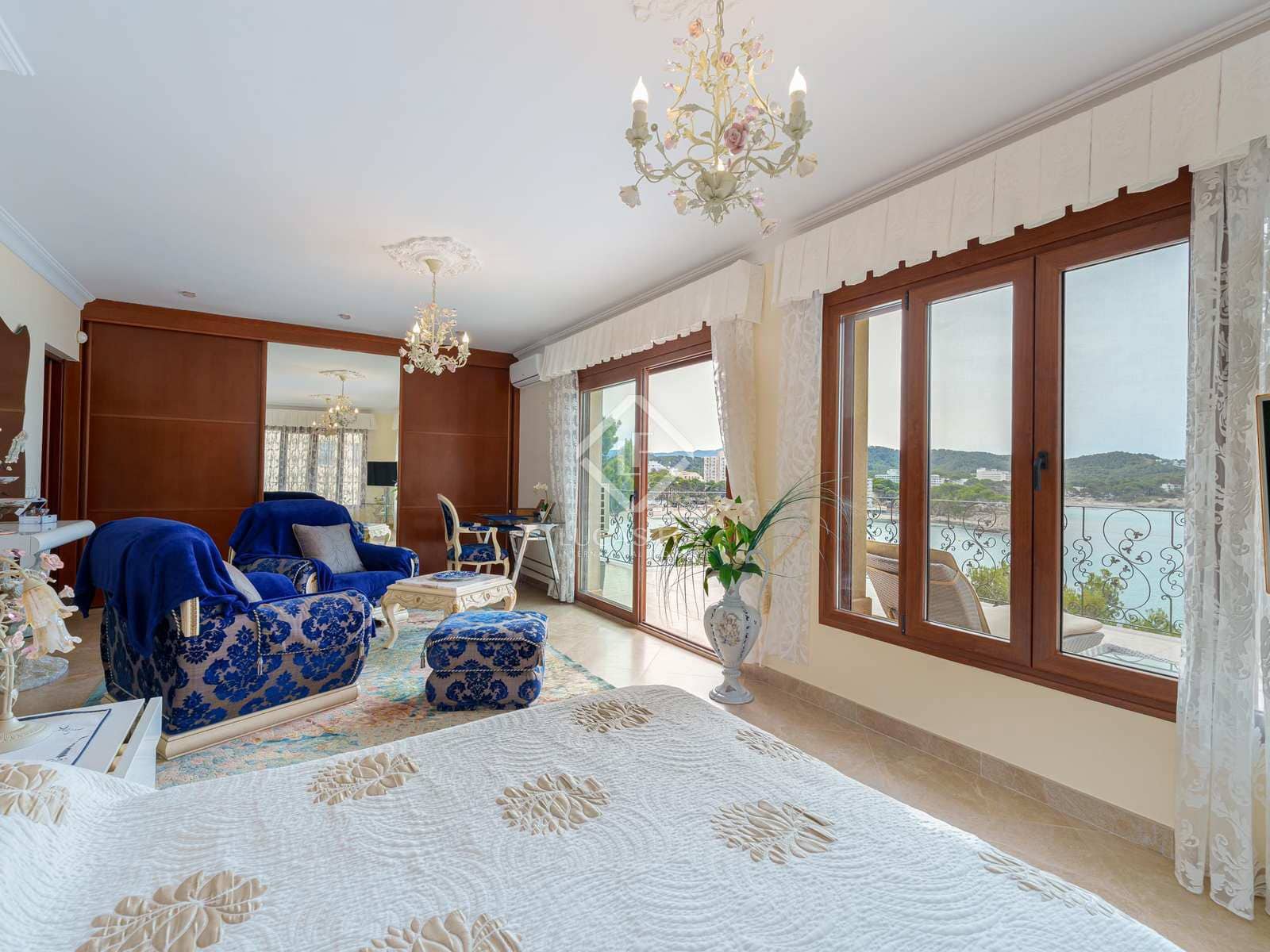 6 soveværelse Villa til salg i Cala Fornells med garage - € 10.700.000 (Ref: 8416901)