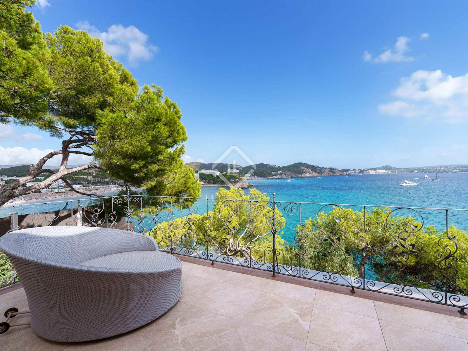 6 soveværelse Villa til salg i Cala Fornells med garage - € 10.700.000 (Ref: 8416901)