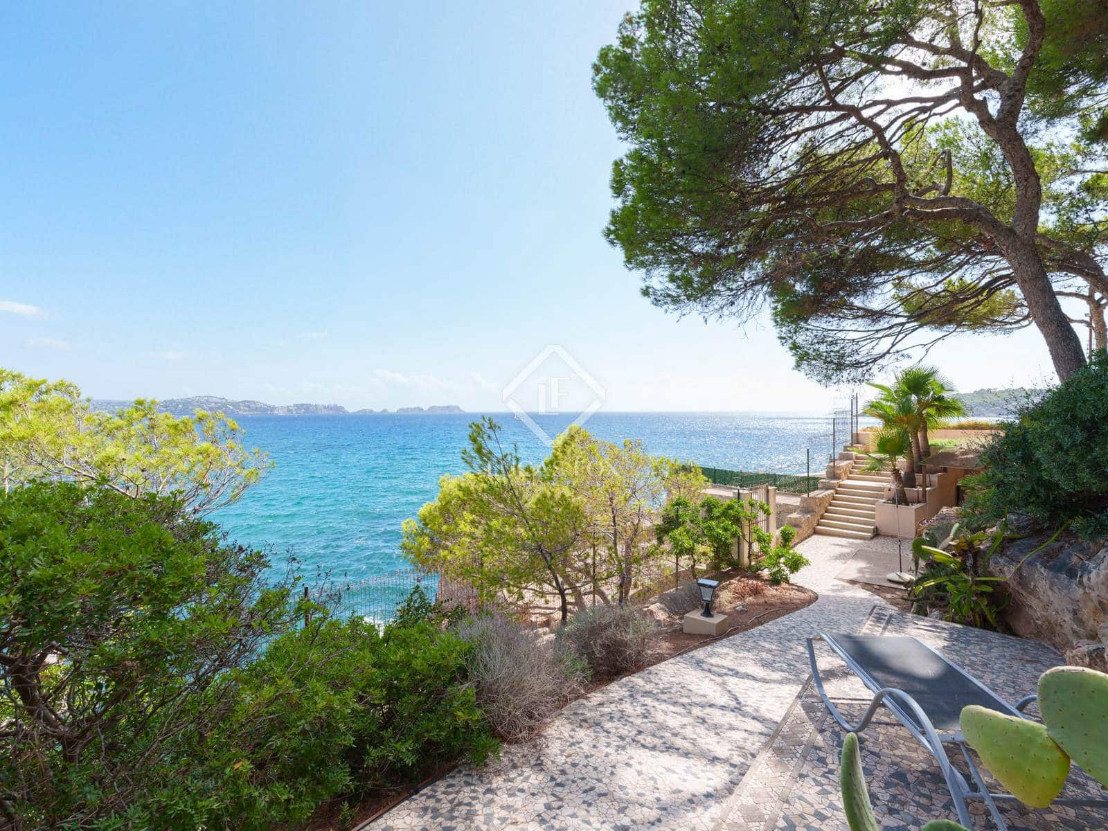 6 soveværelse Villa til salg i Cala Fornells med garage - € 10.700.000 (Ref: 8416901)