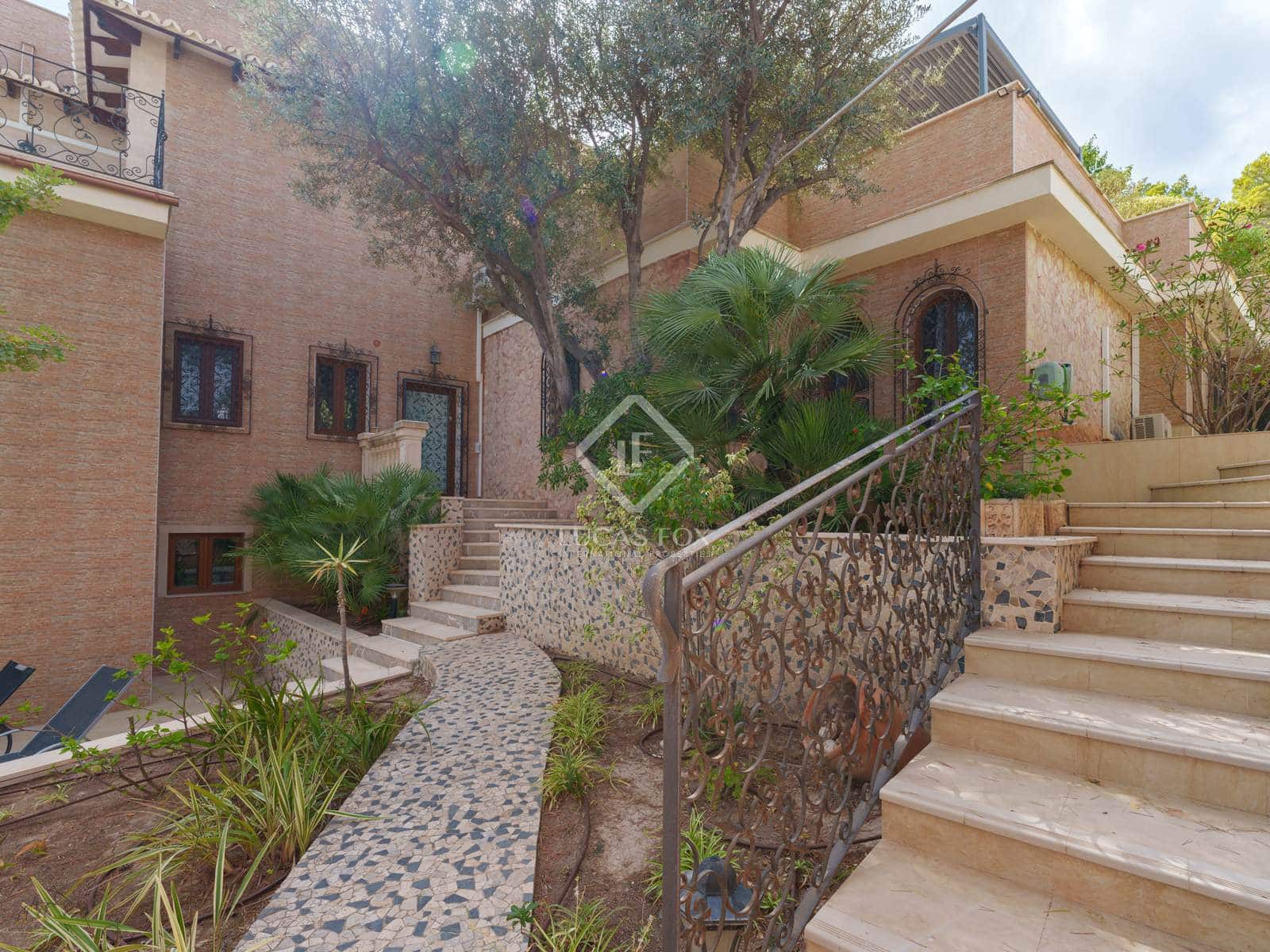 6 soveværelse Villa til salg i Cala Fornells med garage - € 10.700.000 (Ref: 8416901)