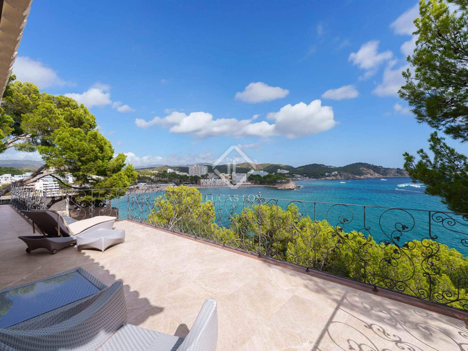 6 soveværelse Villa til salg i Cala Fornells med garage - € 10.700.000 (Ref: 8416901)