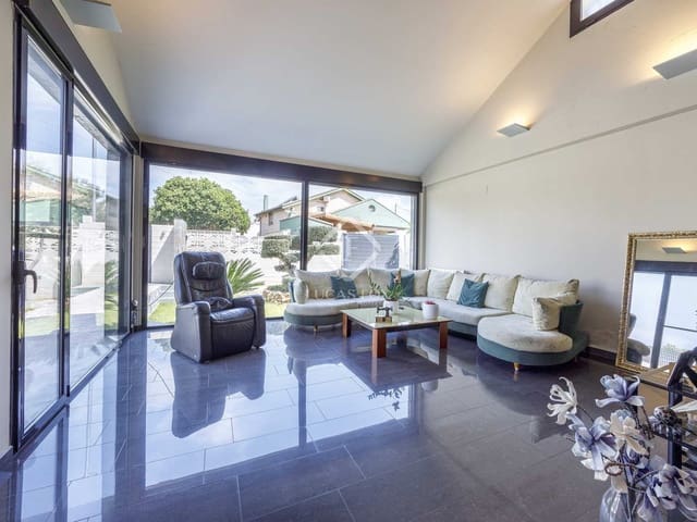 5 Zimmer Villa zu verkaufen in Picassent mit Pool Garage - 535.000 € (Ref: 8418331)