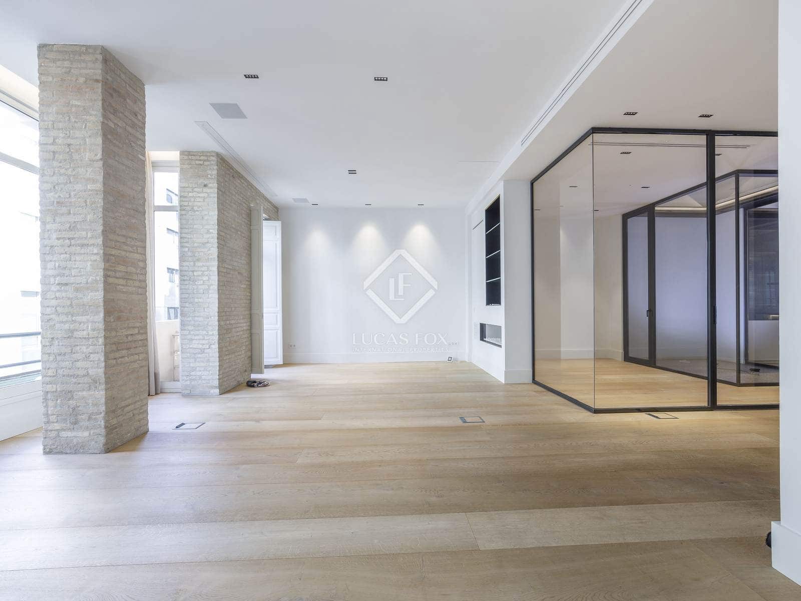 4 quarto Apartamento para arrendar em Valencia cidade - 5 000 € (Ref: 8420666)