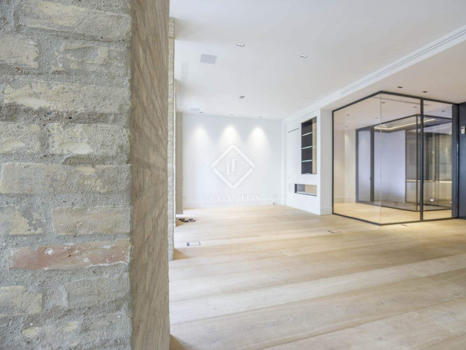 4 quarto Apartamento para arrendar em Valencia cidade - 5 000 € (Ref: 8420666)