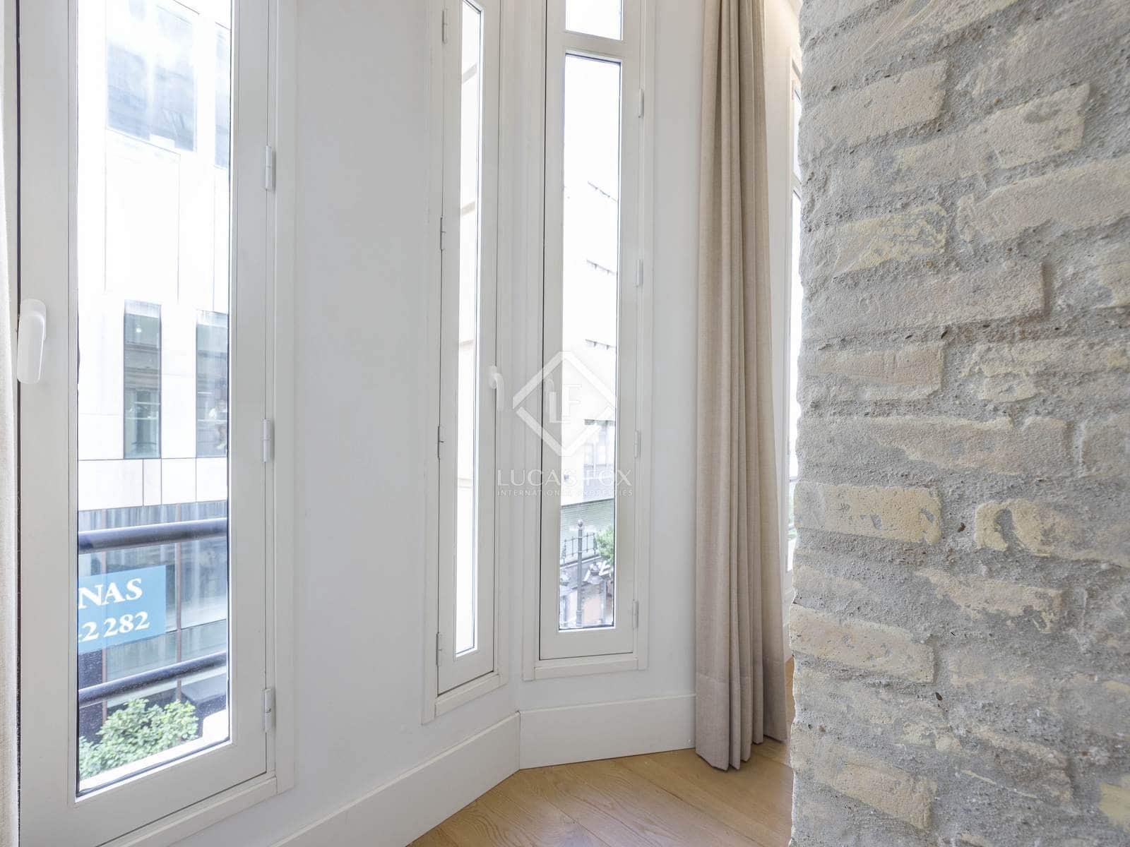 4 quarto Apartamento para arrendar em Valencia cidade - 5 000 € (Ref: 8420666)