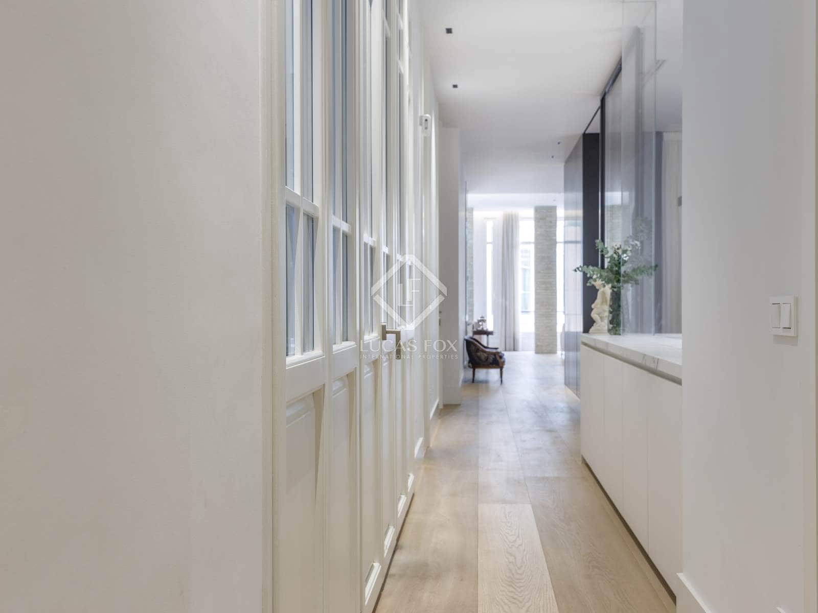 4 quarto Apartamento para arrendar em Valencia cidade - 5 000 € (Ref: 8420666)