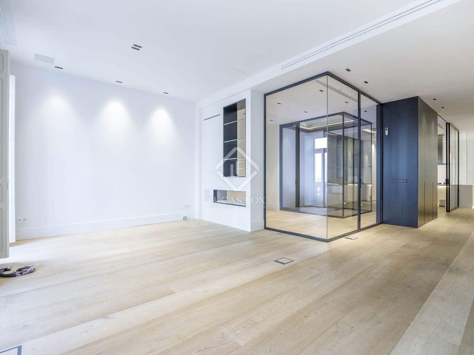 4 quarto Apartamento para arrendar em Valencia cidade - 5 000 € (Ref: 8420666)