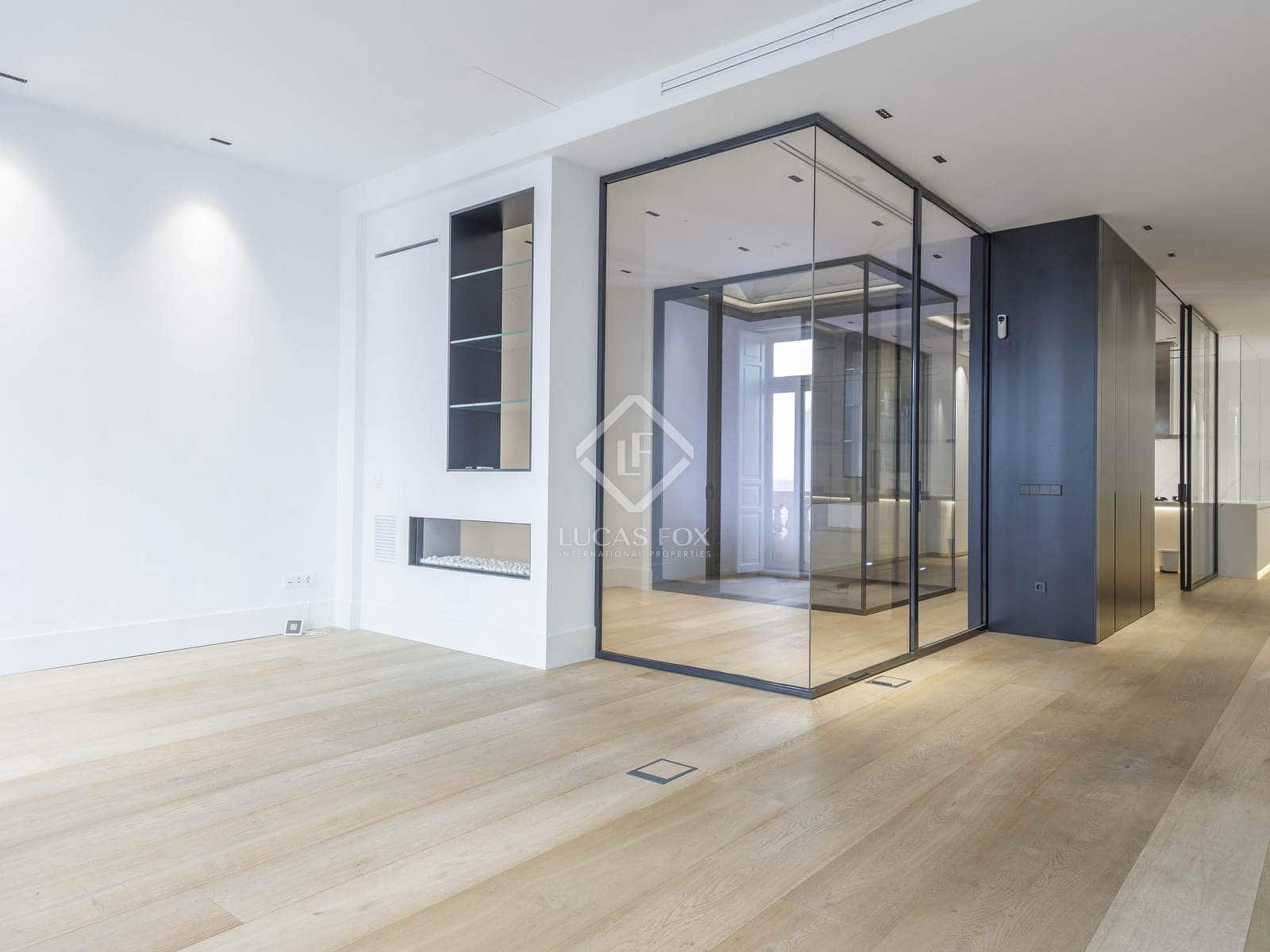 4 quarto Apartamento para arrendar em Valencia cidade - 5 000 € (Ref: 8420666)