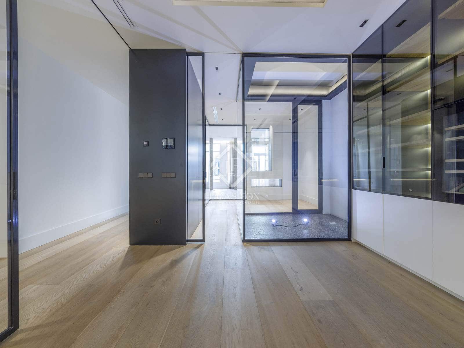 4 quarto Apartamento para arrendar em Valencia cidade - 5 000 € (Ref: 8420666)