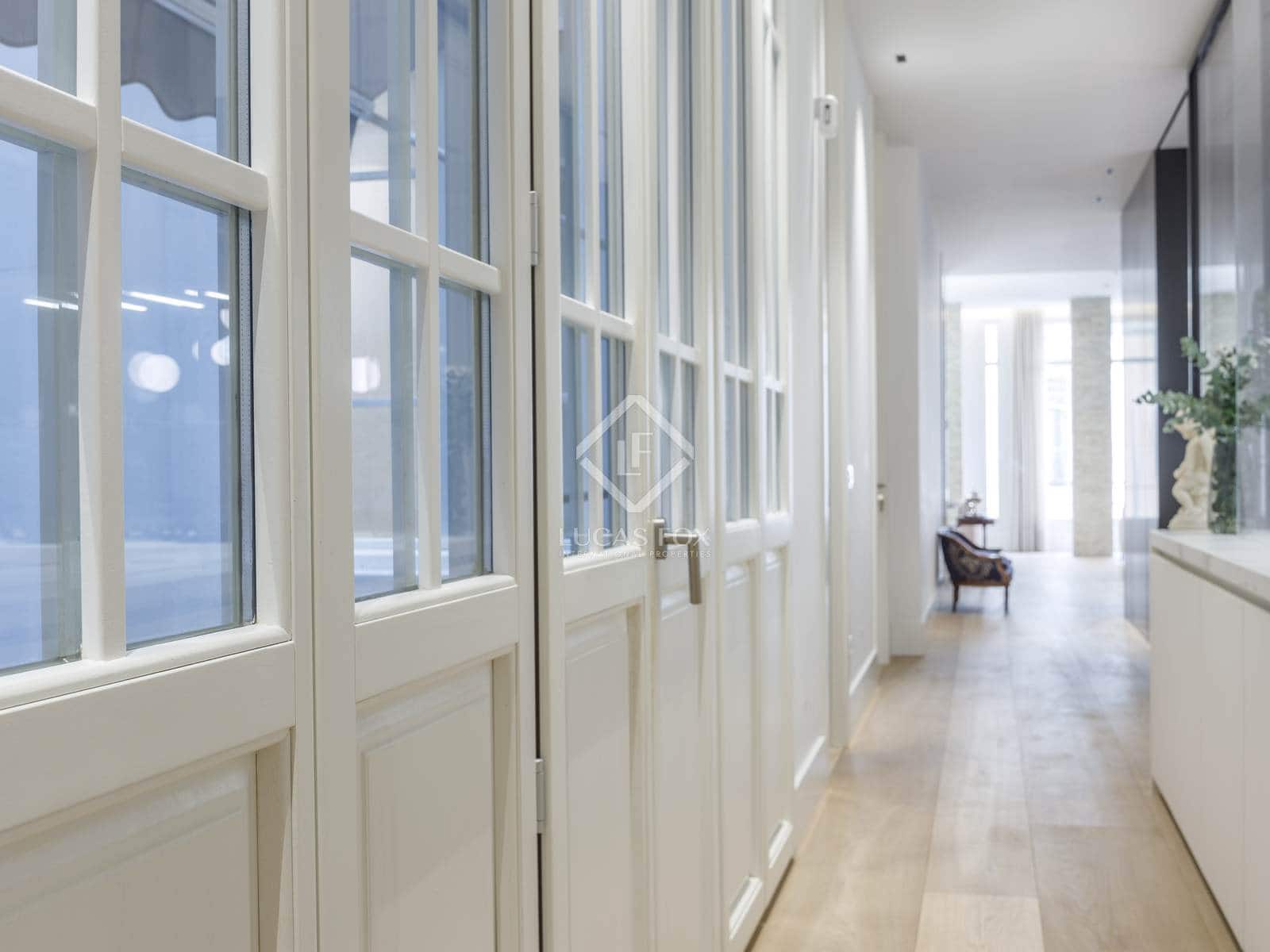 4 quarto Apartamento para arrendar em Valencia cidade - 5 000 € (Ref: 8420666)