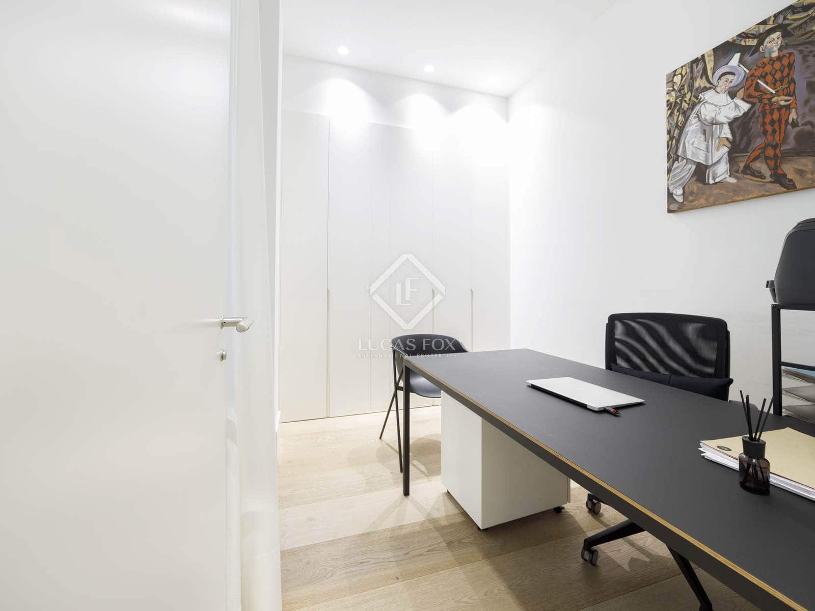 4 quarto Apartamento para arrendar em Valencia cidade - 5 000 € (Ref: 8420666)