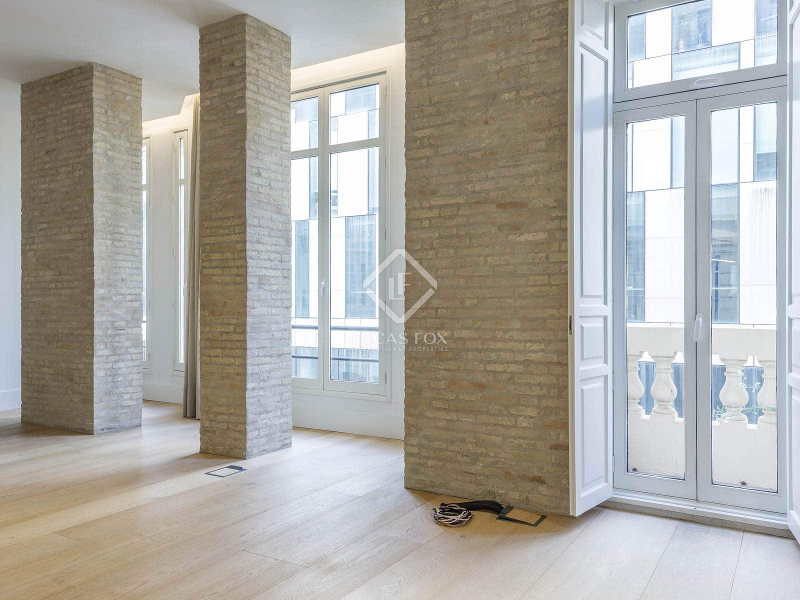 4 quarto Apartamento para arrendar em Valencia cidade - 5 000 € (Ref: 8420666)