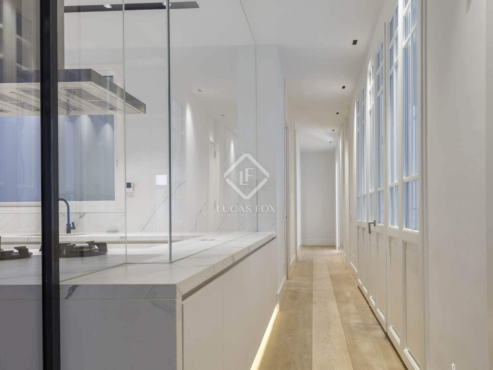 4 quarto Apartamento para arrendar em Valencia cidade - 5 000 € (Ref: 8420666)