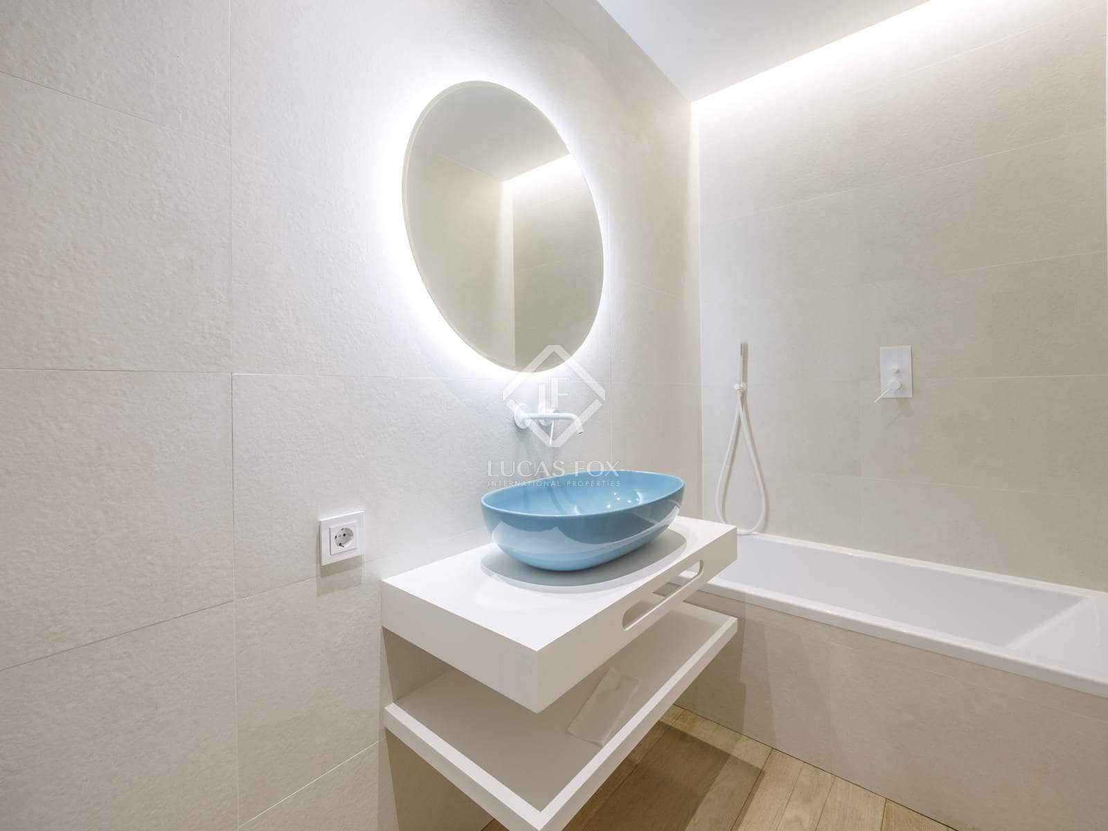 4 quarto Apartamento para arrendar em Valencia cidade - 5 000 € (Ref: 8420666)