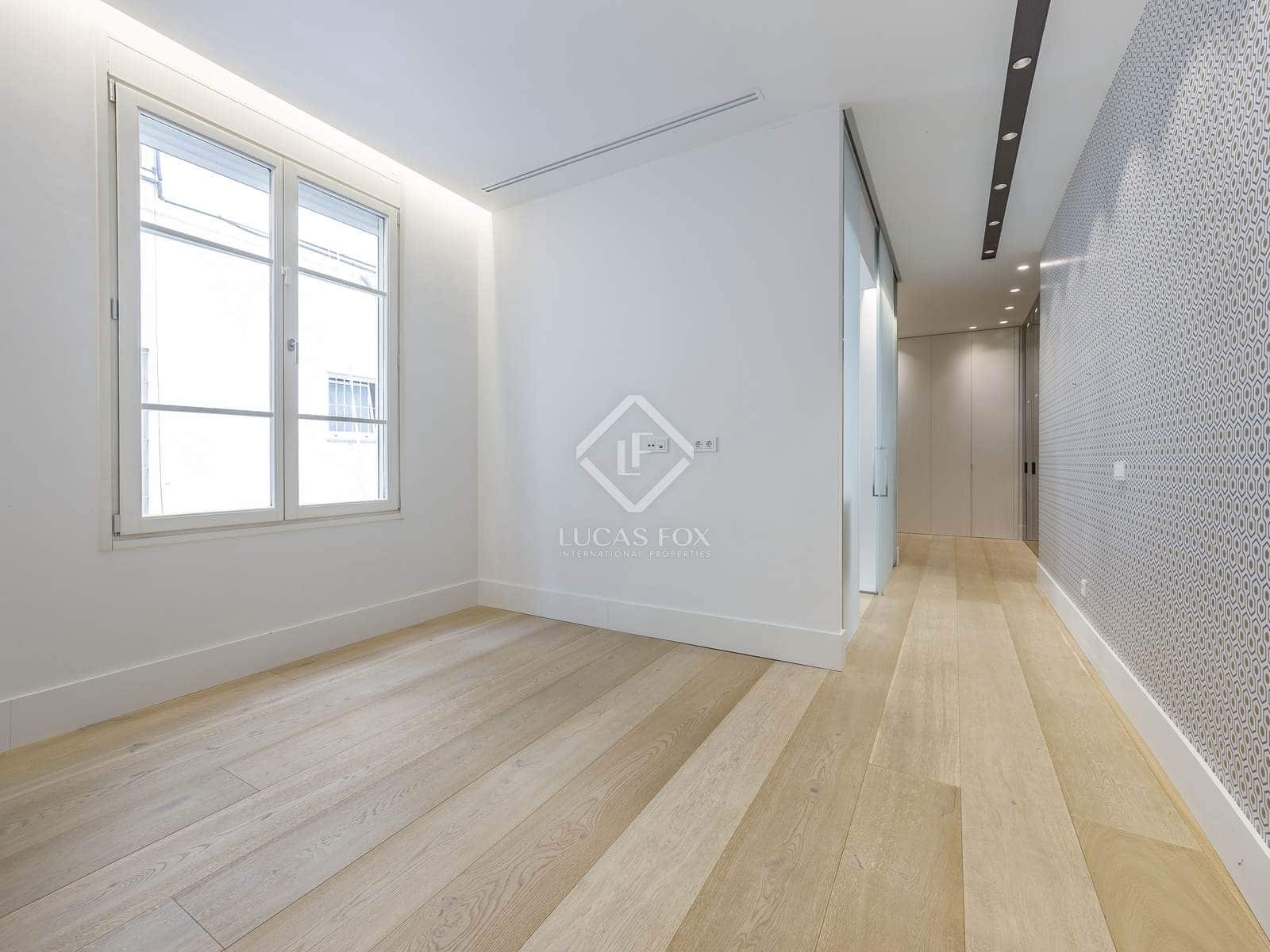 4 quarto Apartamento para arrendar em Valencia cidade - 5 000 € (Ref: 8420666)