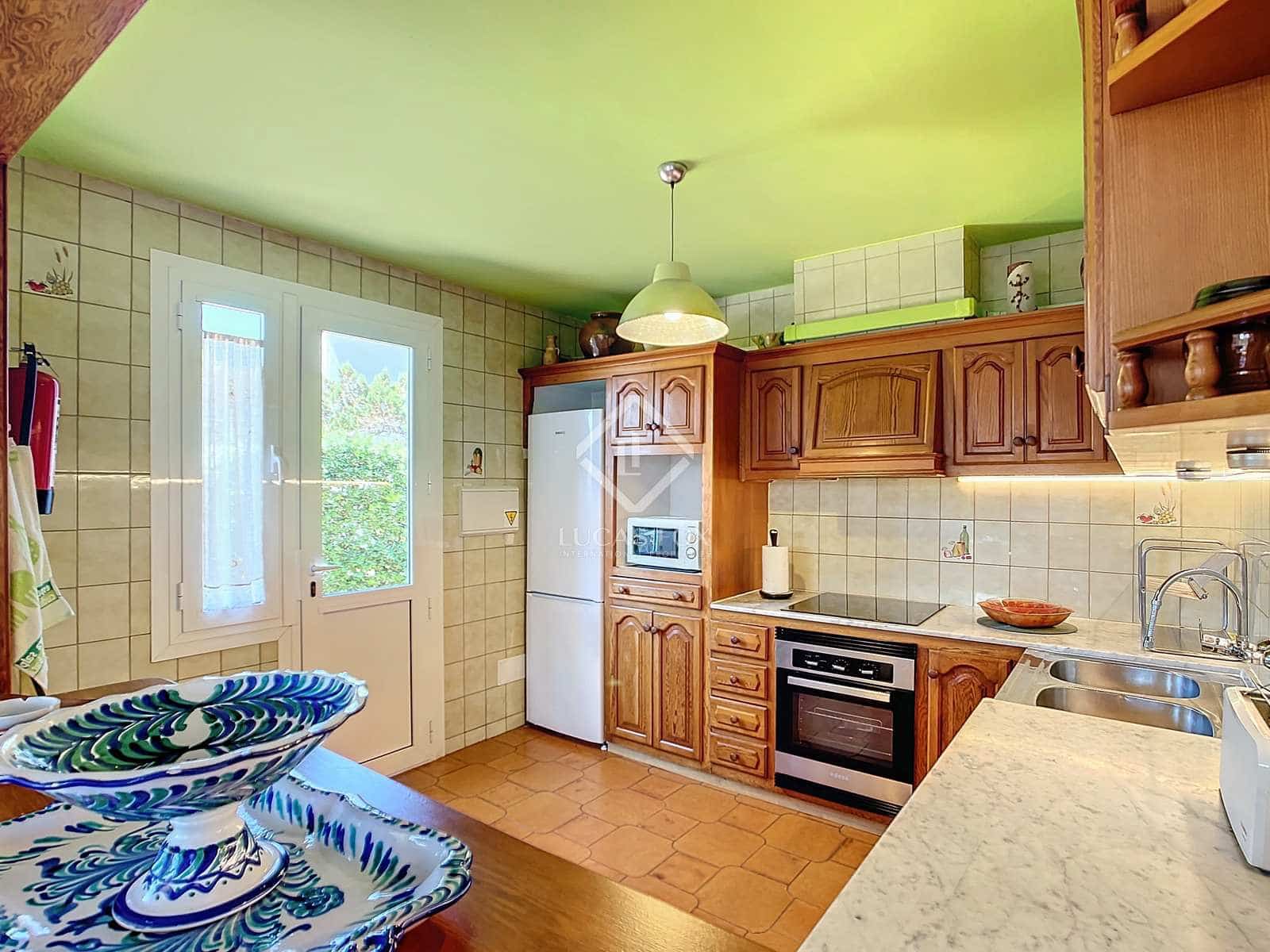 4 soveværelse Villa til salg i Ciutadella de Menorca med swimmingpool garage - € 725.000 (Ref: 8422379)