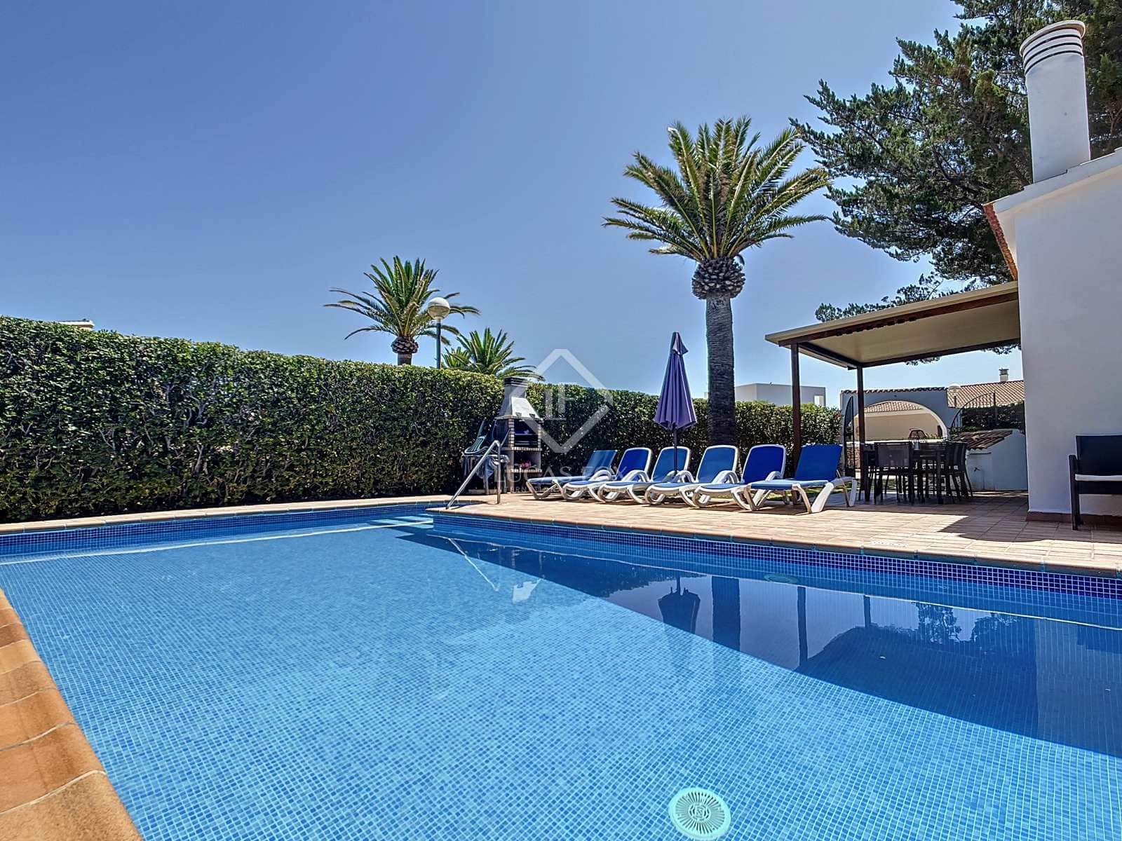 4 soveværelse Villa til salg i Ciutadella de Menorca med swimmingpool garage - € 725.000 (Ref: 8422379)