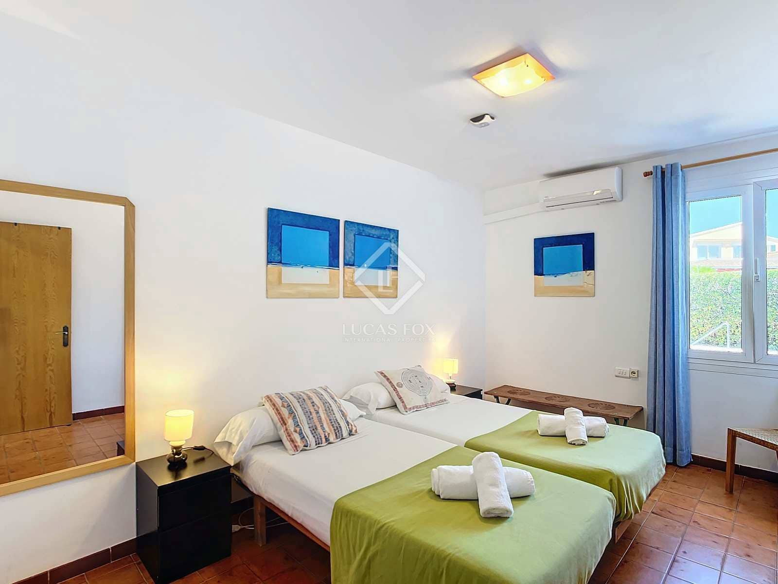 4 soveværelse Villa til salg i Ciutadella de Menorca med swimmingpool garage - € 725.000 (Ref: 8422379)