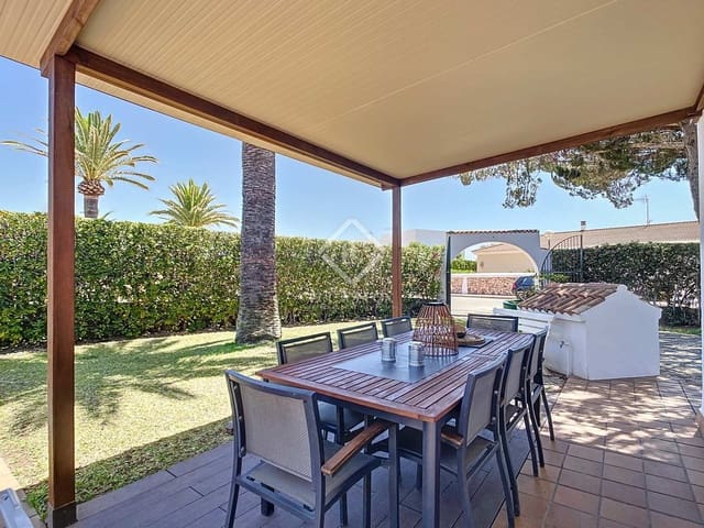 4 soveværelse Villa til salg i Ciutadella de Menorca med swimmingpool garage - € 725.000 (Ref: 8422379)