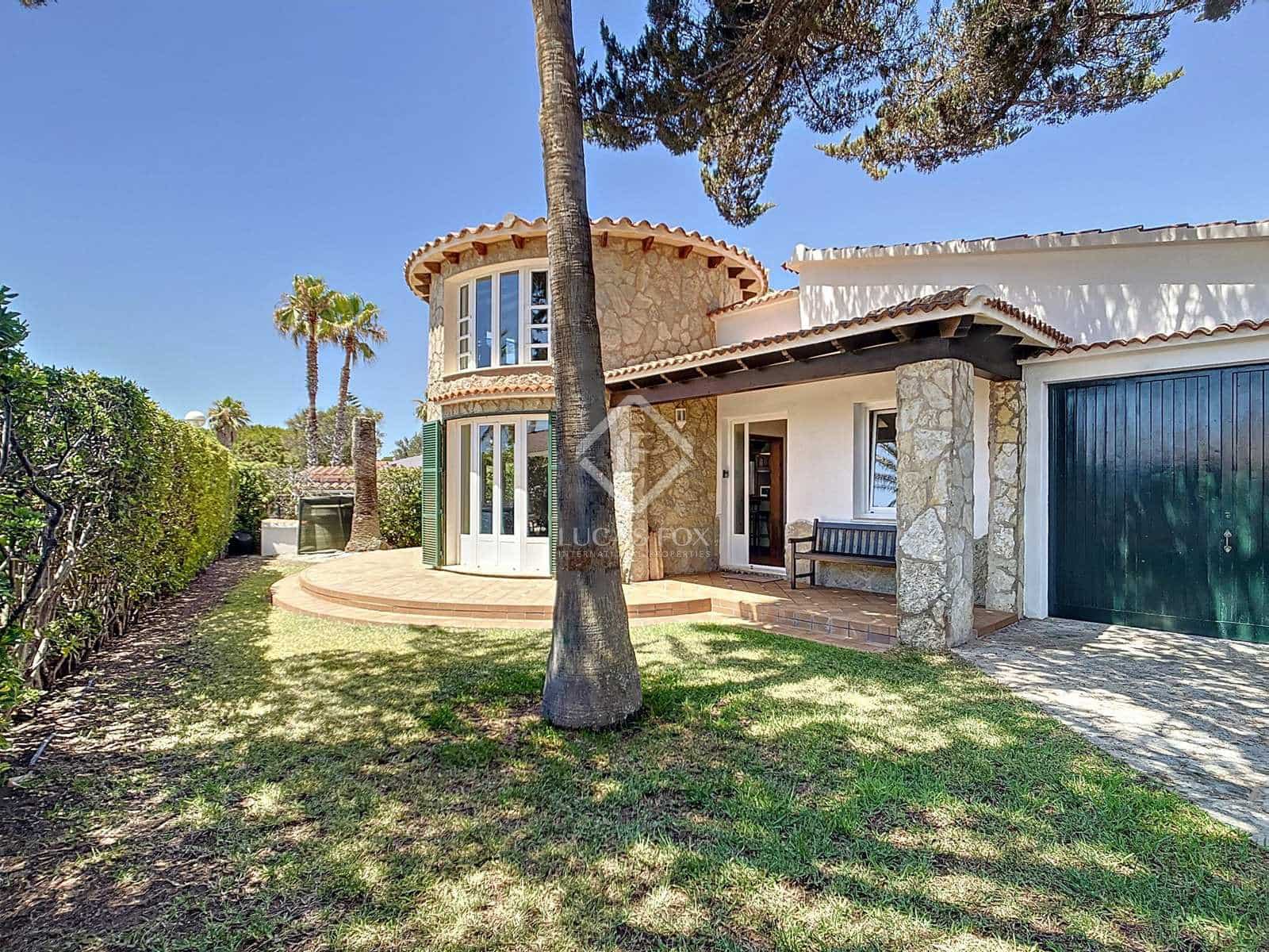 4 soveværelse Villa til salg i Ciutadella de Menorca med swimmingpool garage - € 725.000 (Ref: 8422379)