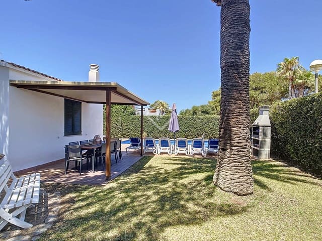 4 soveværelse Villa til salg i Ciutadella de Menorca med swimmingpool garage - € 725.000 (Ref: 8422379)