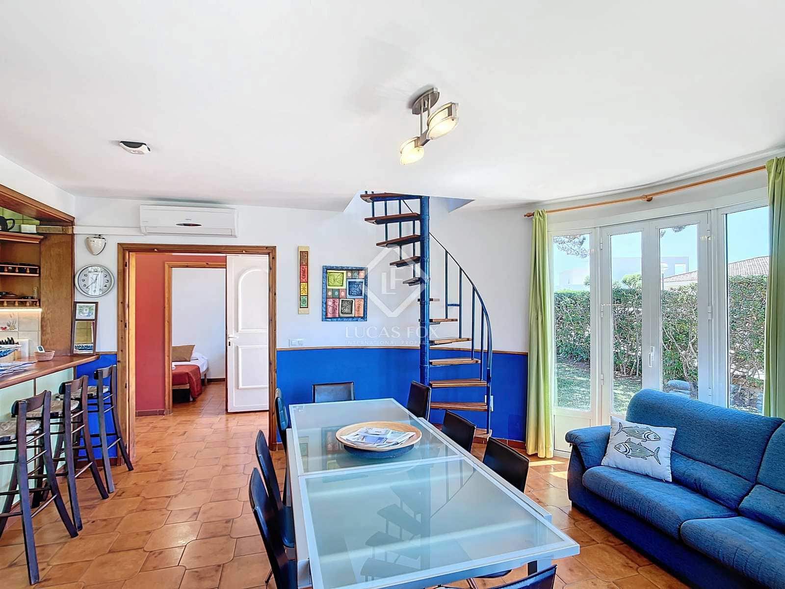 4 soveværelse Villa til salg i Ciutadella de Menorca med swimmingpool garage - € 725.000 (Ref: 8422379)