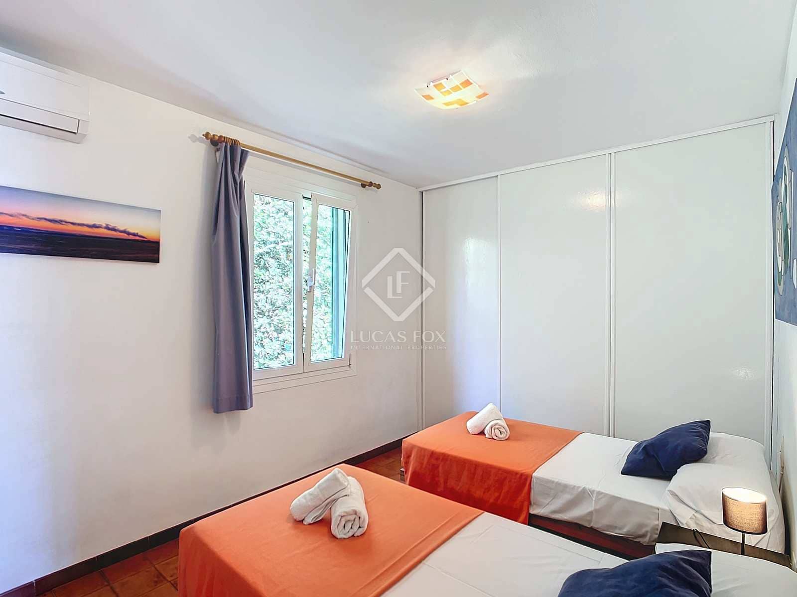 4 soveværelse Villa til salg i Ciutadella de Menorca med swimmingpool garage - € 725.000 (Ref: 8422379)