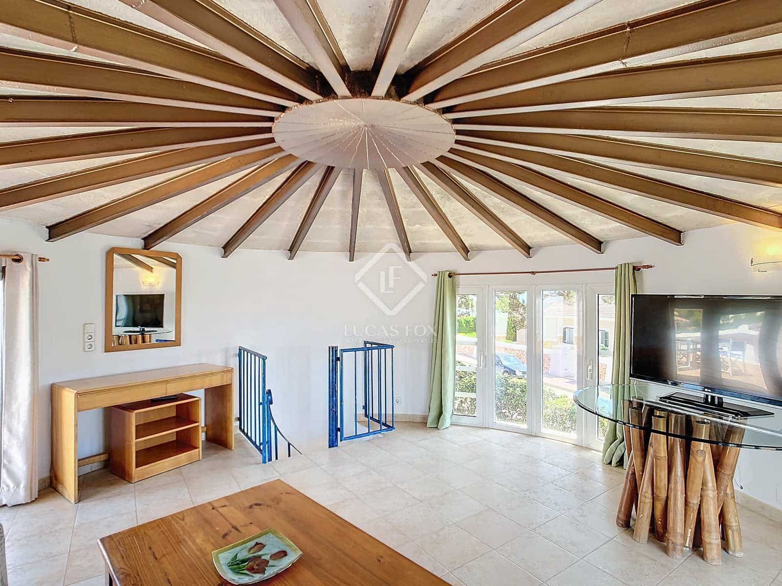 4 soveværelse Villa til salg i Ciutadella de Menorca med swimmingpool garage - € 725.000 (Ref: 8422379)